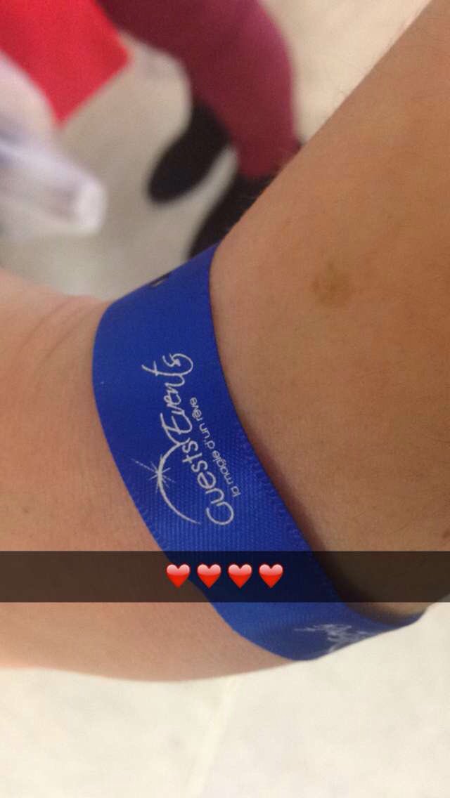 Cocobutterfly_'s tweet photo. J'AI MON PASS 😭😭😍😍 #BMIF4 https://t.co/zl5IPkpucy
