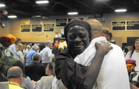 Prouddam_NG's tweet photo. Nigerian boy’s colleagues fly in his mother from Nigeria to go to his graduation… https://t.co/HNVPFVT6pM #Prouddam https://t.co/xH2BPi5K1h