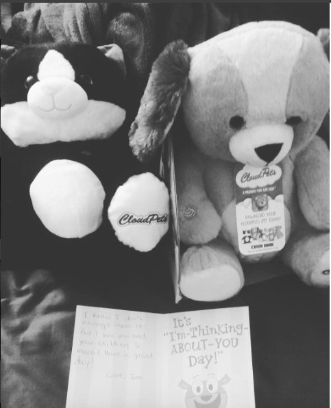 CloudPets's tweet photo. The best kind of morning surprise, a #CloudPet surprise! 

https://t.co/LMjXZMtWk5 https://t.co/XMs4FNr8K2