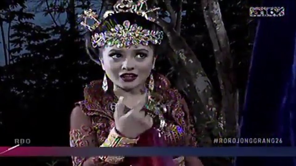halimlin13's tweet photo. Raja #Warsa @ravibhatia333 curiga ada apa #Jonggrang @marshaaruan &amp; Kanda Raden #Petir @Shaheer_S😦? #ROROJONGGRANG26 https://t.co/vxFro6Jn1W