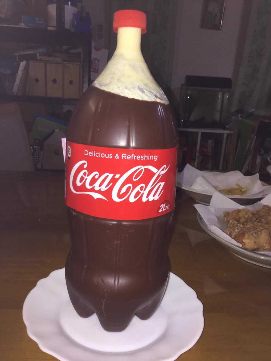 母親が息子に作ったバースデーケーキがヤバすぎる...どうやって作った？www