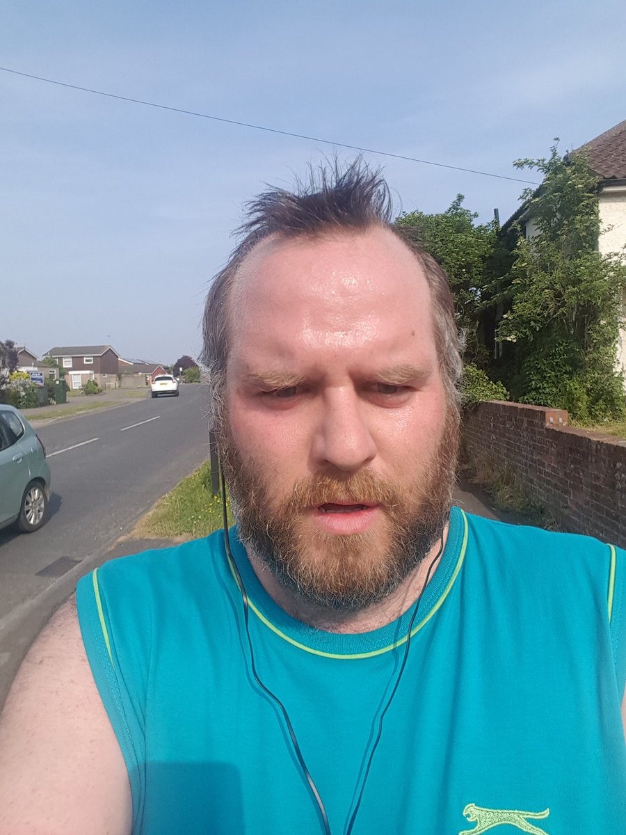 RyanOlliver1980's tweet photo. Another run done. This time 3.2km. #halfmudder #helpforheroes #sponserme #onerunatatime #longwaytogo https://t.co/LOsbe4zyzP