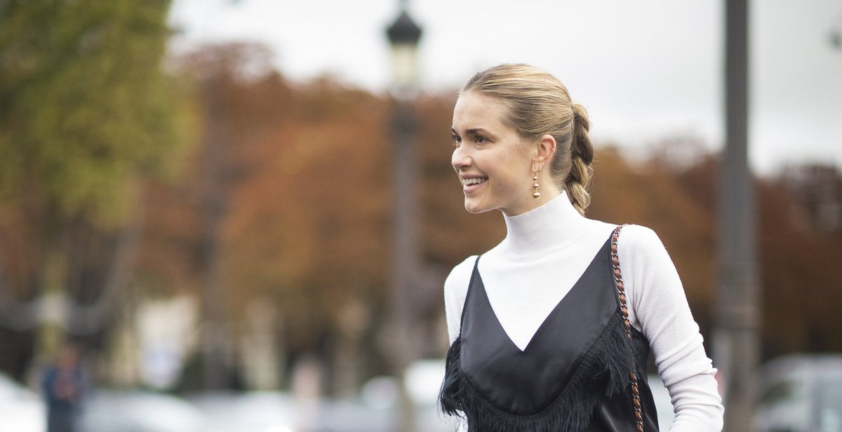 Madamefigaro's tweet photo. #Beauté Challenge accepté : une coiffure réussie par temps pluvieux https://t.co/xIb5GogCWz https://t.co/l1Db7o27E7