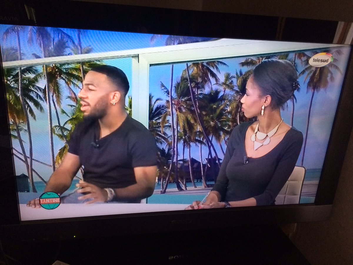 gregboniface's tweet photo. En direct sur @Telesud_  ! #oneshot #promo #tv https://t.co/MQixRdLQm8