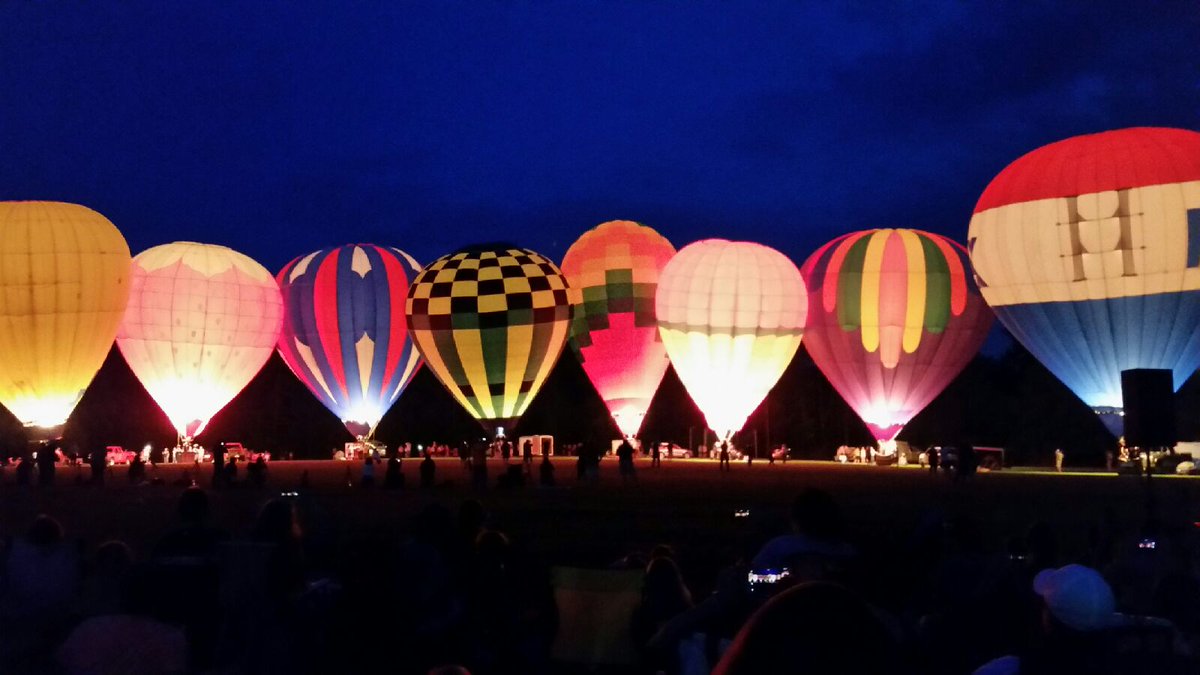 neil_markey's tweet photo. Awesome Glow last night https://t.co/j3OAjsOcWZ