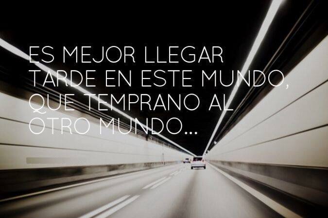 En este #Puntefestivo revise su vehículo que este en adecuado funcionamiento. Buen viaje #SeguridadVigil