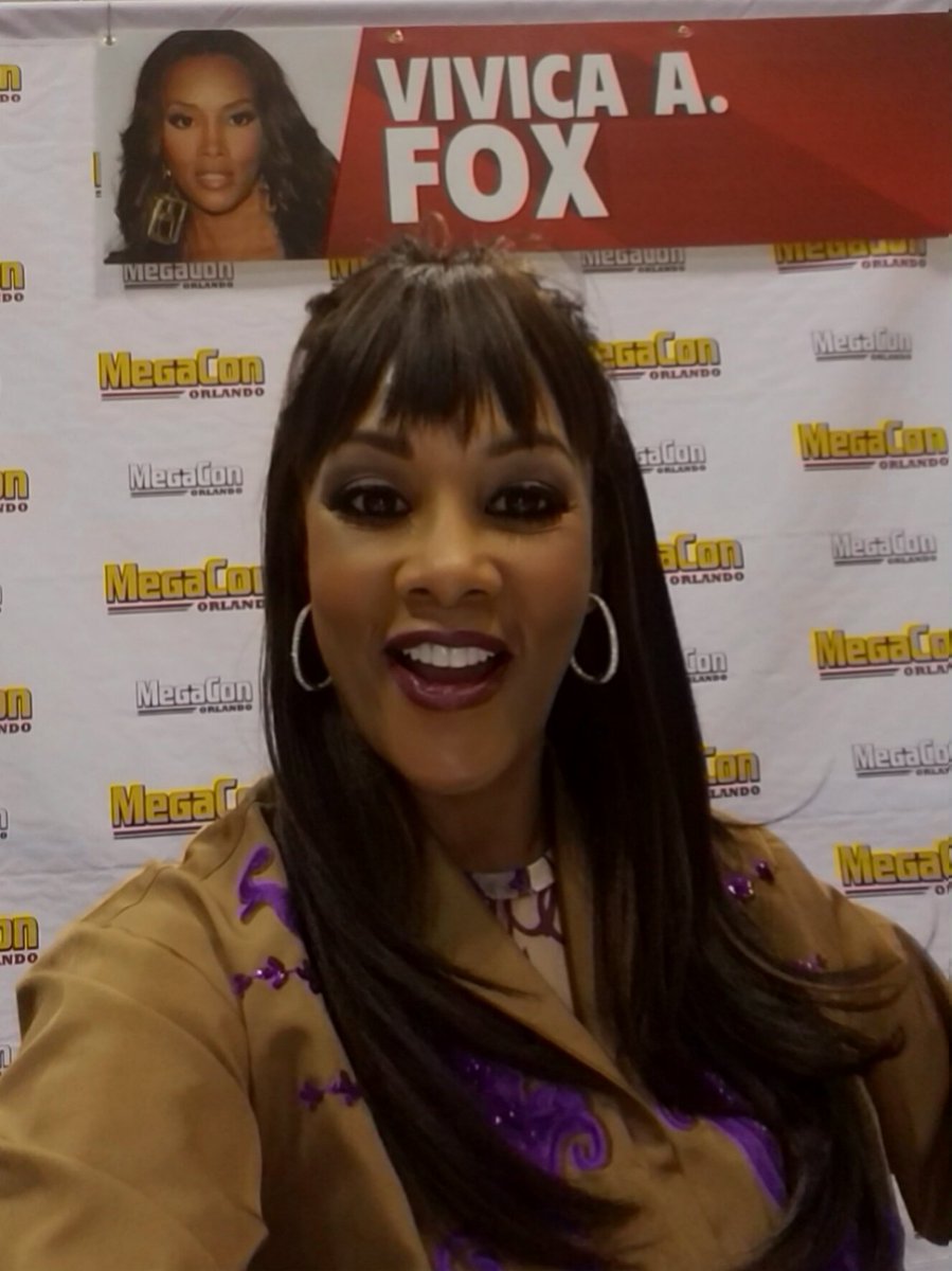MsVivicaFox's tweet photo. Hey Orlando! Ya gurl is here at #MegaCon16 Come check me out n tons of ya favorite stars! #LifeIsGood #KeepItFoxy π https://t.co/gniRvrd5zP