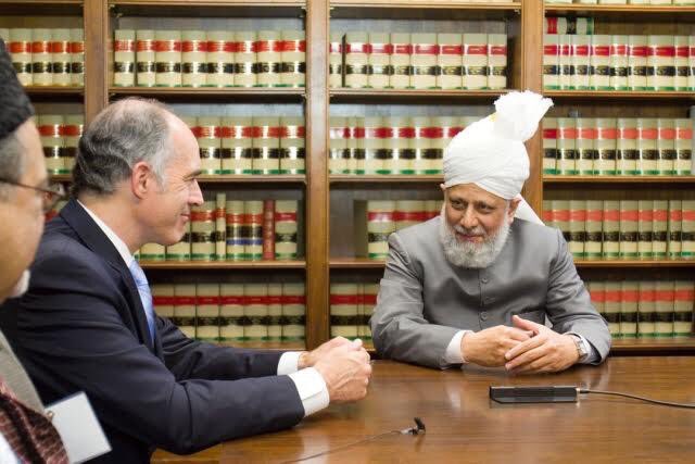 Islam draws our attention to rights of God and rights of mankind. #KhilafatIsPeace