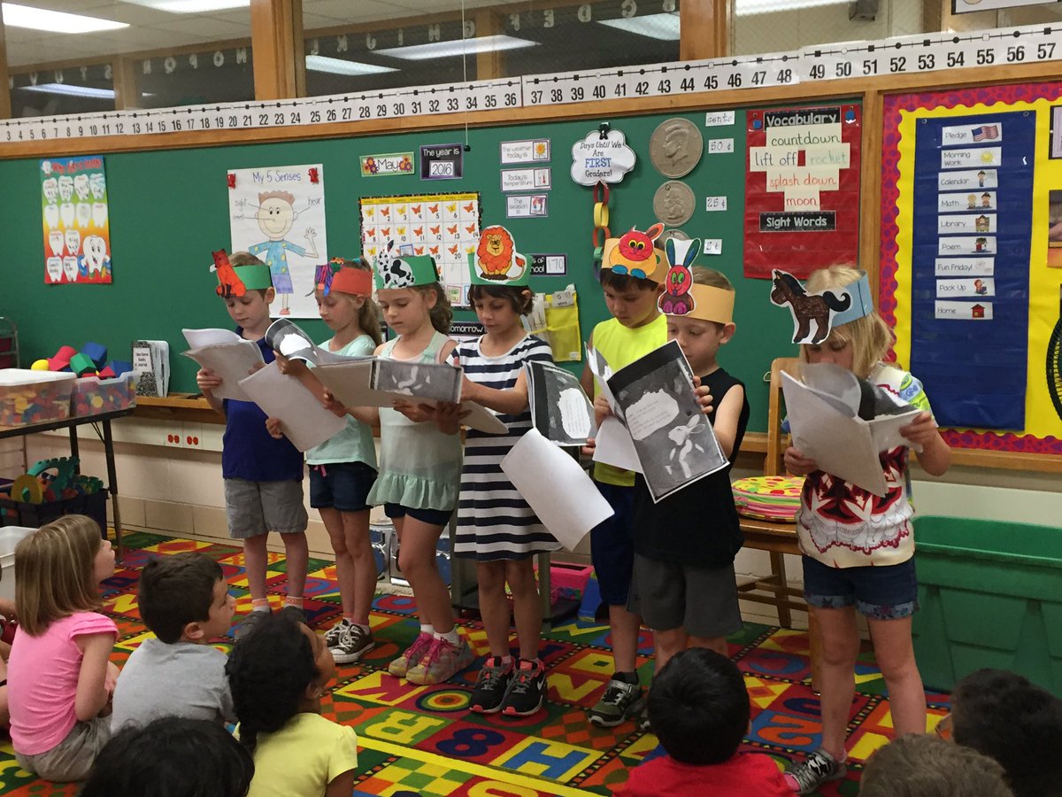 We always love a good readers theater. Thanks <a href="/DgSzczurek/">Patricia Szczurek</a>'s class. You did wonderful! #le58rocks #dg58learns
