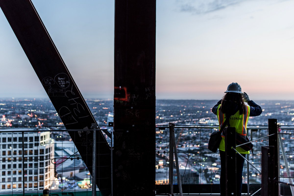We went back to <a href="/Wilshire_Grand/">WilshireGrandCenter</a> this week, this time at sunset up on the 72nd floor with the Mayor's Photog Corps.