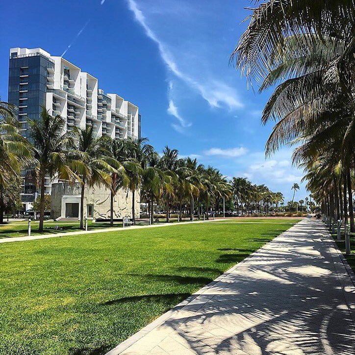#Miami
Where the grass is always greener... #southbeach #holiday #lifestyle ☀️🌴