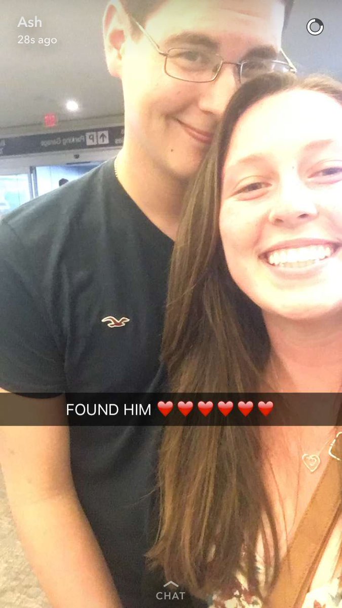 maddiepoooh's tweet photo. THEY ARE TOGETHER #ASHDREW IS TOGETHER I AM DEAD GOOD BYEEEEEEEEEE https://t.co/iFKEdv41JG