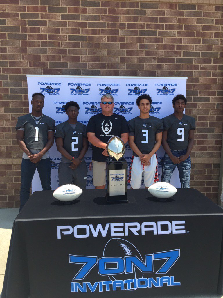 BIGCEE2012's tweet photo. Powerade 7 on 7 coming soon July 15-16. Love football. https://t.co/pqzHgLi93M