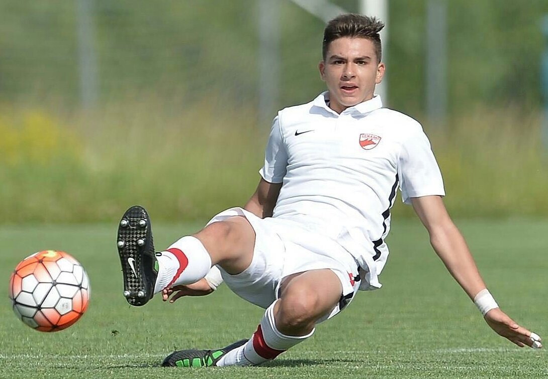 motroc's tweet photo. Tomorrow the FINALE for ROMANIAN NATIONAL TITLE / U17! Dinamo Bucharest - Viitorul Constanța! Doamne Ajuta ! https://t.co/nOiWZ0tPiX