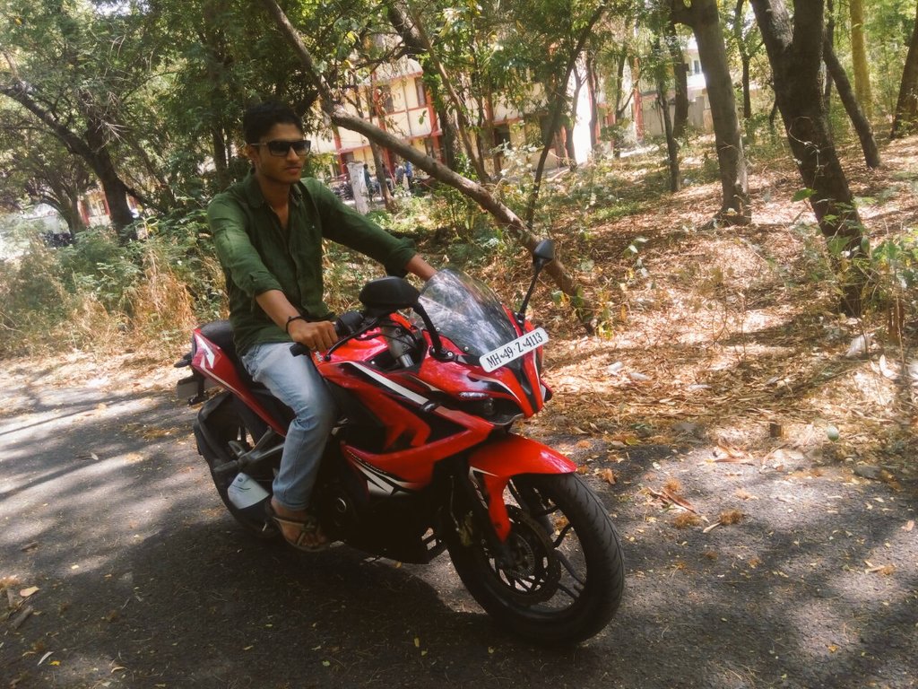 AdityaDhokane's tweet photo. friends... https://t.co/70pfGwajEC