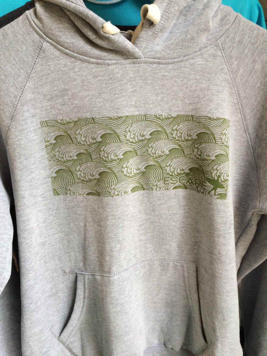 mikeyoungsurf's tweet photo. The new wave print goes amazingly well on our amazing new hoodies #waveprint #limtededition https://t.co/opjb0NHvUt