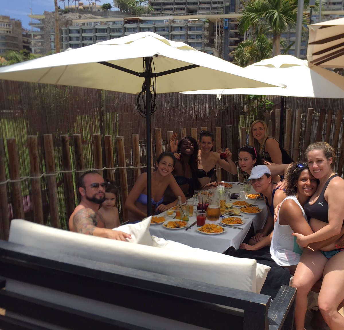 MangueOficial's tweet photo. Dรญa de #maroaclub espectacular!! No hay nada como unas vacaciones en Canarias!!๐น๐๐ฏ https://t.co/pzKv4BKImA