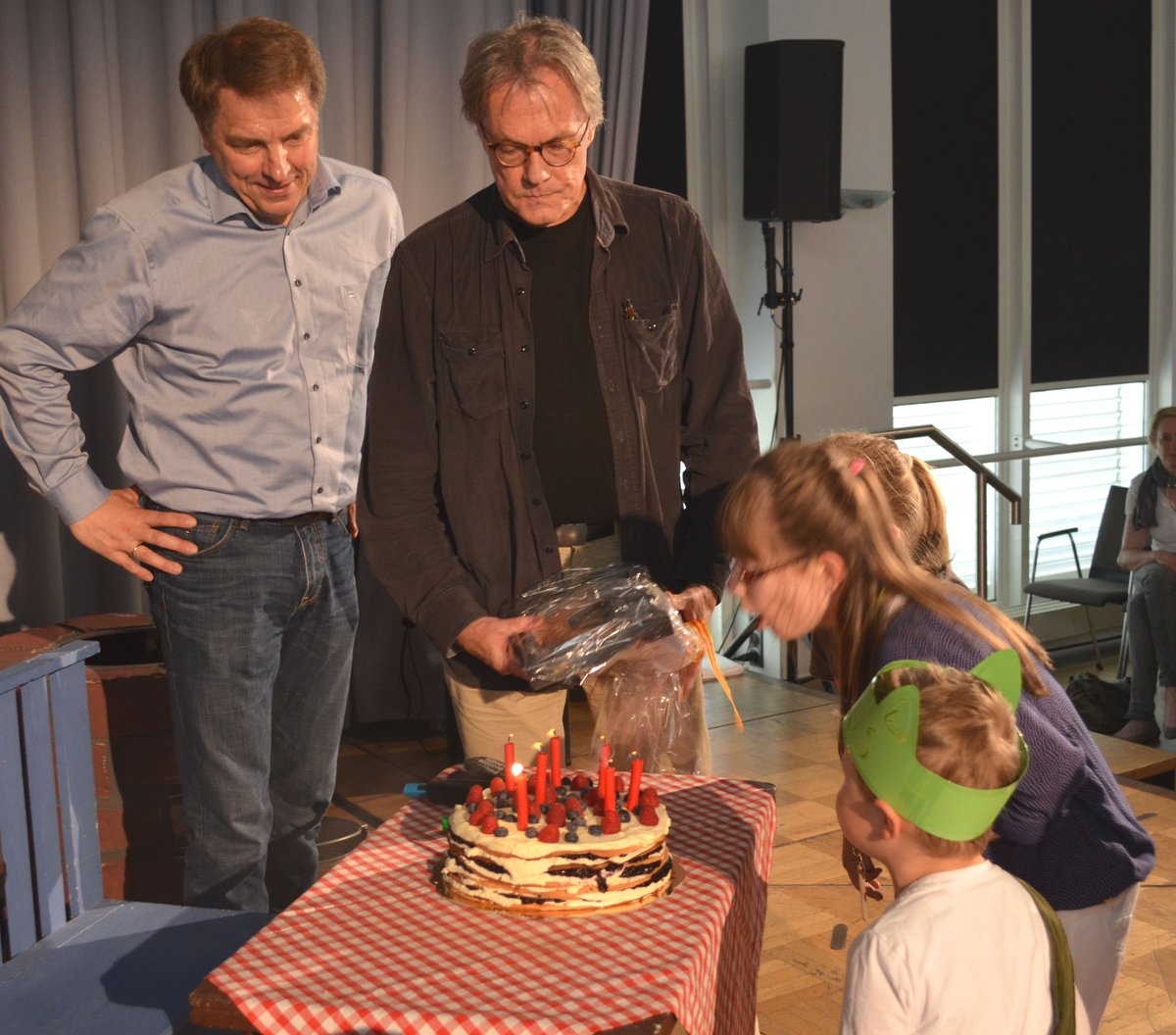 Alles Gute zum Geburtstag, Sven Nordqvist! Wir freuen uns auf die #KIBUM zum Thema #Schweden im Herbst!