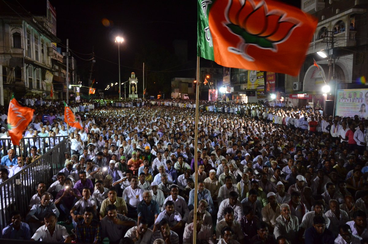 EknathGKhadse's tweet photo. #VikasParv Organised by Jalgaon BJP to mark the two years completion of the BJP government at the center. https://t.co/gSnz1G8y0K