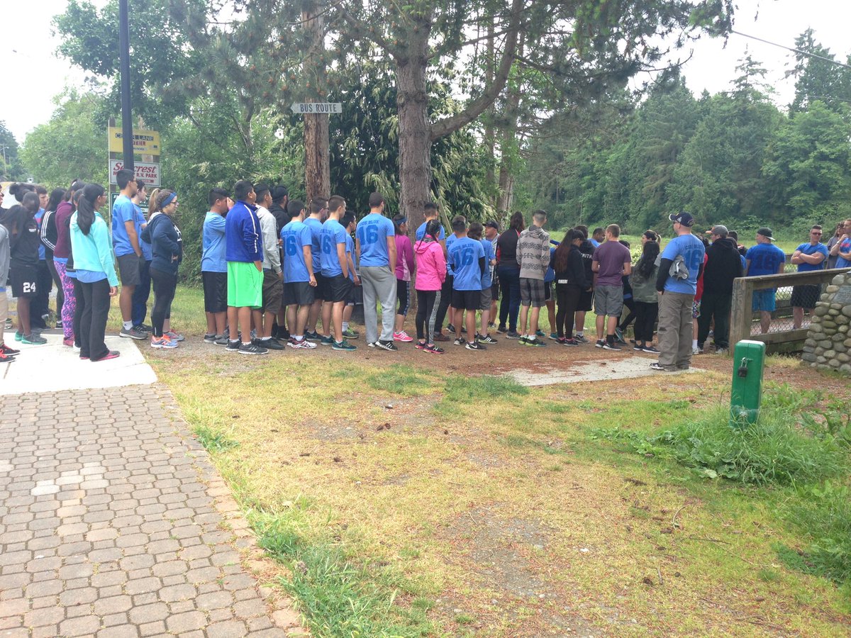 gurp_grewal's tweet photo. Code Blue participants getting ready to run!  #codeblue @SD36SafeSchools @SurreyRCMP @pmlions https://t.co/AT6zmQpM2U