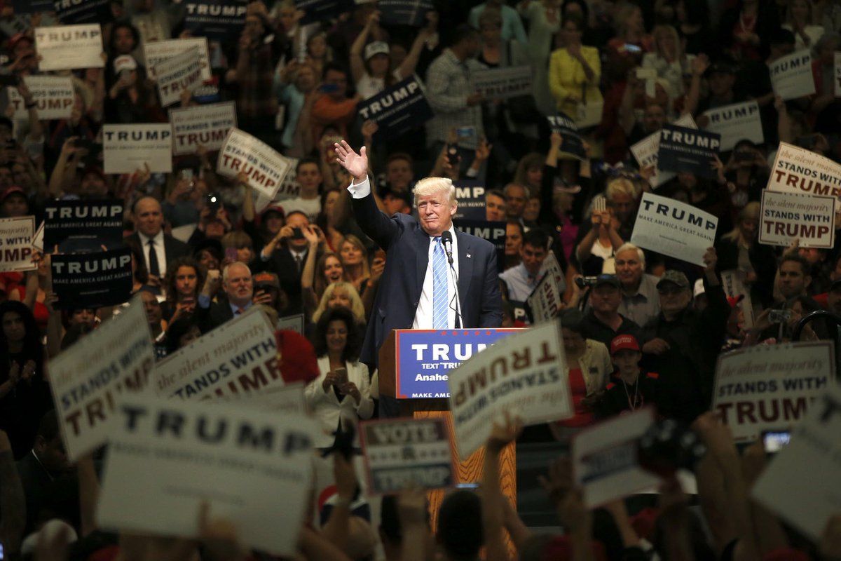 IIoTGuide's tweet image. Police, protesters clash at Trump rally in San Diego; 1 arrested puls.ly/Qj-raA #LA