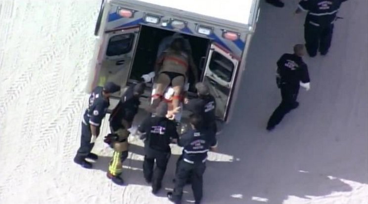 A 74-year-old man was found floating face down off South Beach bit.ly/1WR0QxV?utm_me… https://t.co/cs1gZWTmjy