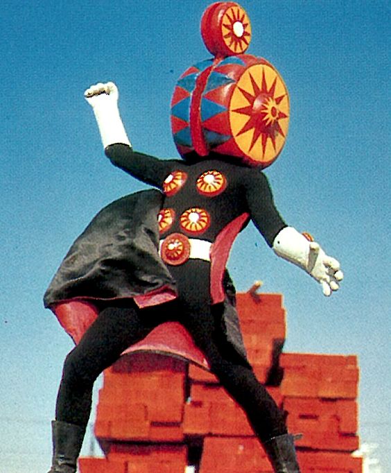 機密戦隊ゴレンジャー　怪人 秘密戦隊ゴレンジャーより三ヶ月仮面を描きました。 今日もご覧