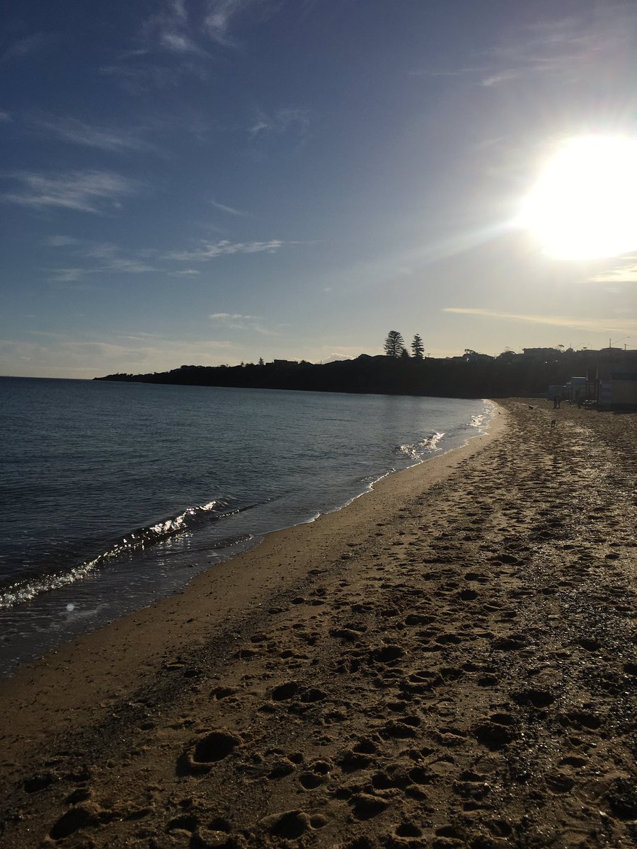 jamieleemott's tweet photo. Beautiful Australia hurdle day #archfire https://t.co/tmPTQFVS0P