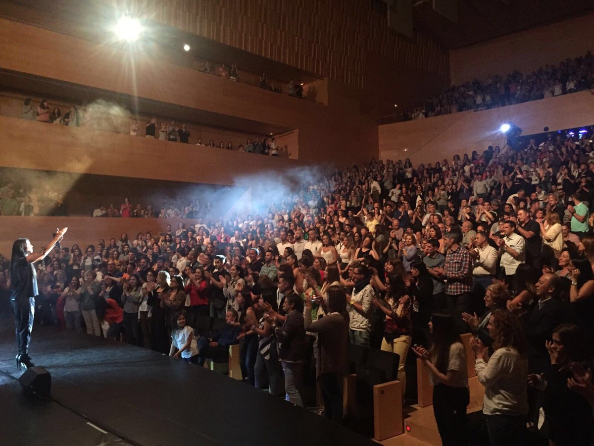 IndiaMartinez's tweet photo. Girona... Sin palabras ante tu infinito aplauso... Mil Gracias https://t.co/fbo5DELUjY