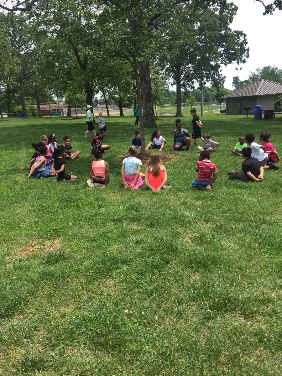 MsBrowning3rd's tweet photo. Field trip fun! #WEproud https://t.co/7gFhsORdMF