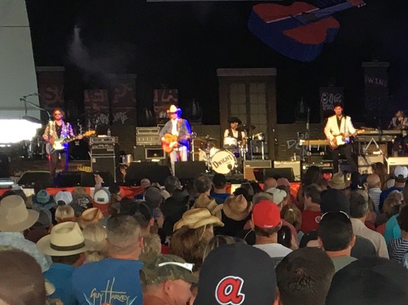 Dwight Yoakham, maybe. #Country500