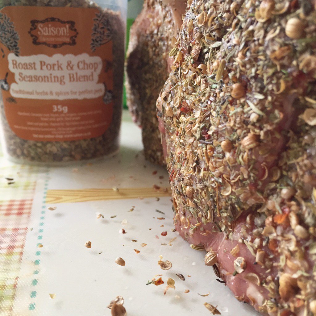 allminecakes's tweet photo. Whilst we sleep this @GonalstonFarm pork will slowly be cooking on @BigGreenEgg marinated in @saisonforcooks rub x https://t.co/d2ruT6ZYUo