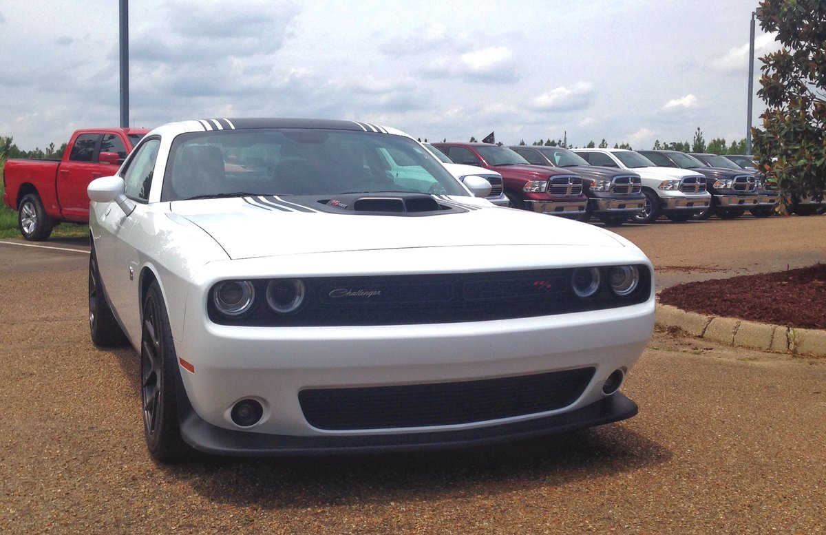 DuaneHClayton's tweet photo. 2016 Dodge Challenger 392 Hemi Scat Pack #machaik #challenger #scatpack #duanetestedduaneapproved https://t.co/xa83MWkHi0
