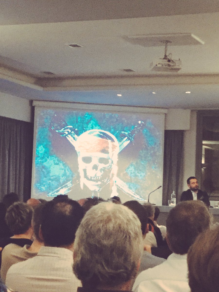 MadeInVco's tweet photo. #fastforward016 #MadeinVCO #FFWprogram siamo pirati? https://t.co/xivyAtAjyD