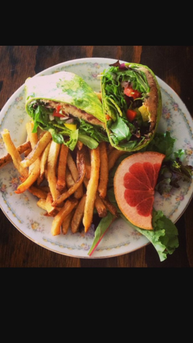 TweetsOnTheMoon's tweet photo. #yummy #lunch come on out its $5 pint night https://t.co/VCplZi1f8V