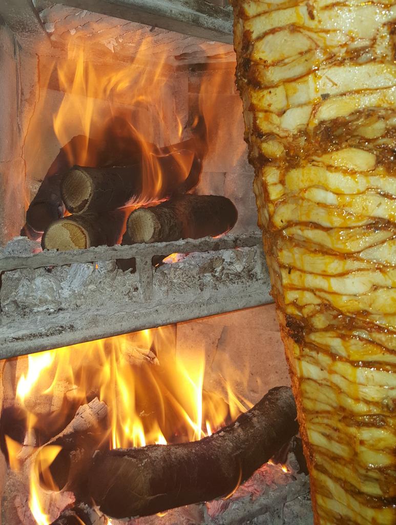 Odun ateşiyle doğal lezzet 
 KRAL DÖNER