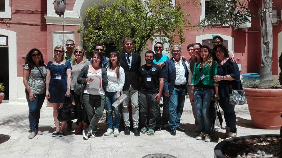 OTMonopoli's tweet photo. Benvenuto ufficiale ai nostri Blogger presso il Comune di Monopoli! @SphimmsTrip  @italiapbrasil @blogciaotutti https://t.co/iBLqu2r5sP