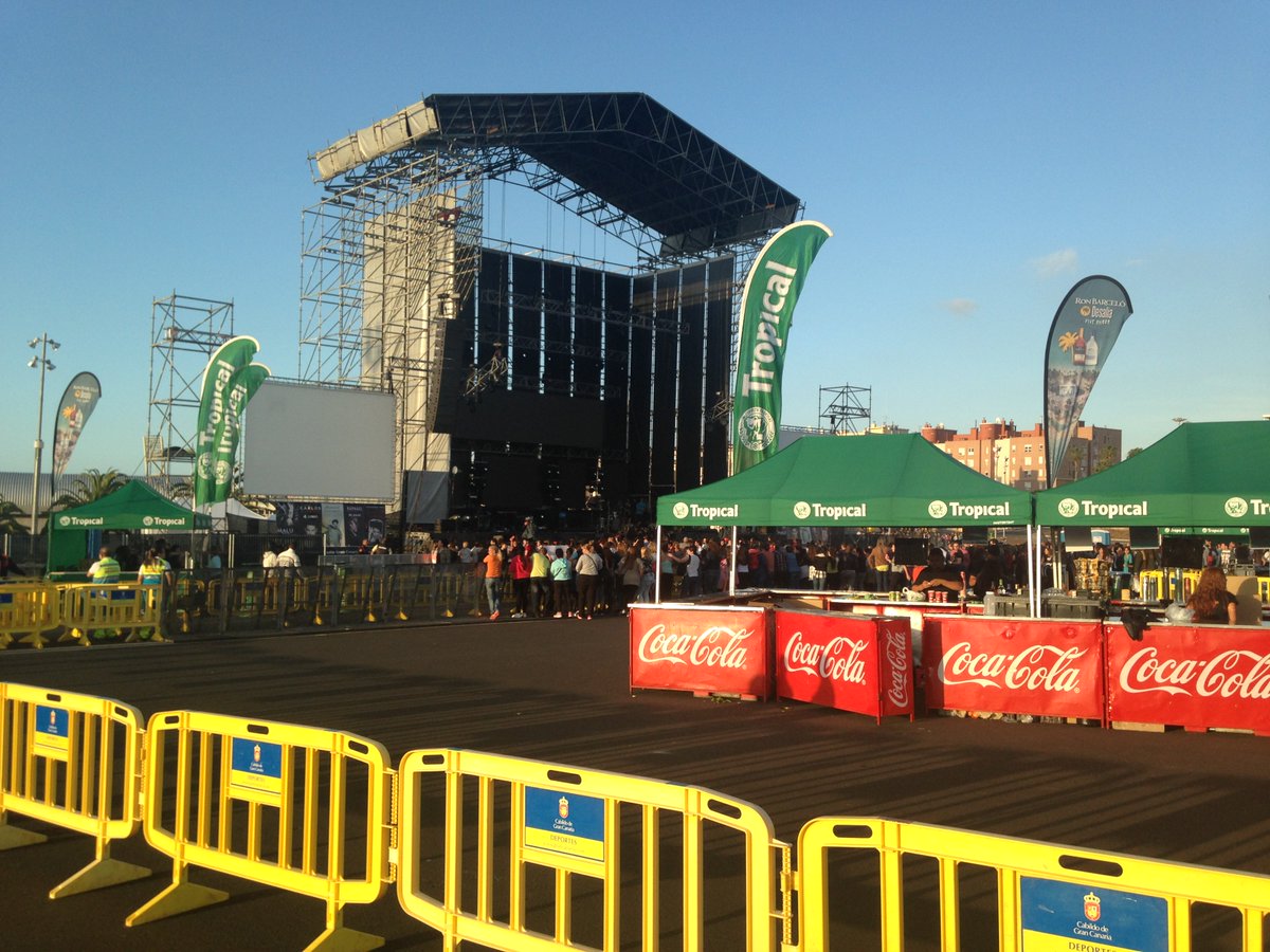 ffimaz's tweet photo. Ahora sí ...
Abriendo las puertas del ANEXO GRAN CANARIA ARENA 
A disfrutar con MALÚ https://t.co/DxtpX8AkwD