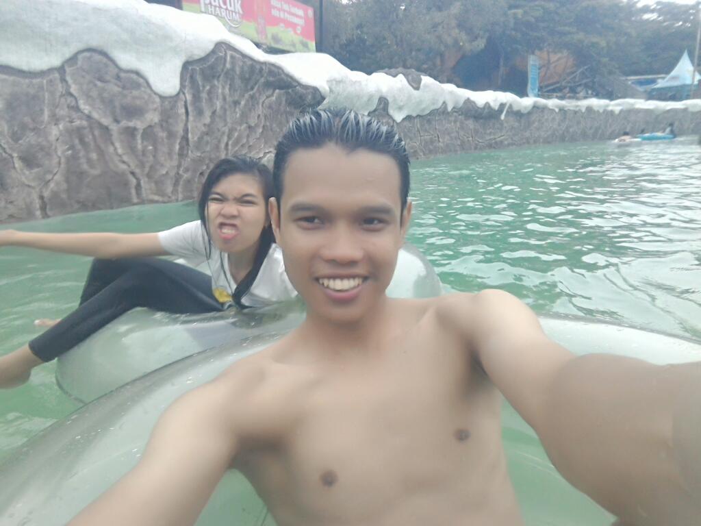 aguss_WS's tweet photo. Snow bay😁😂😍🌊🏊🏊 https://t.co/p5uJ6vj4Xt