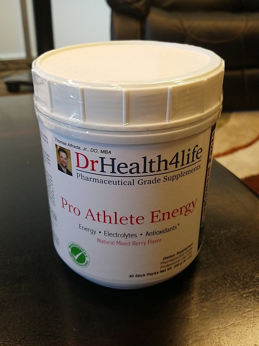 Saw my doc today and he hooked me up with the goods!!! Thanks @DrAlfreda https://t.co/MMfgJUwETO