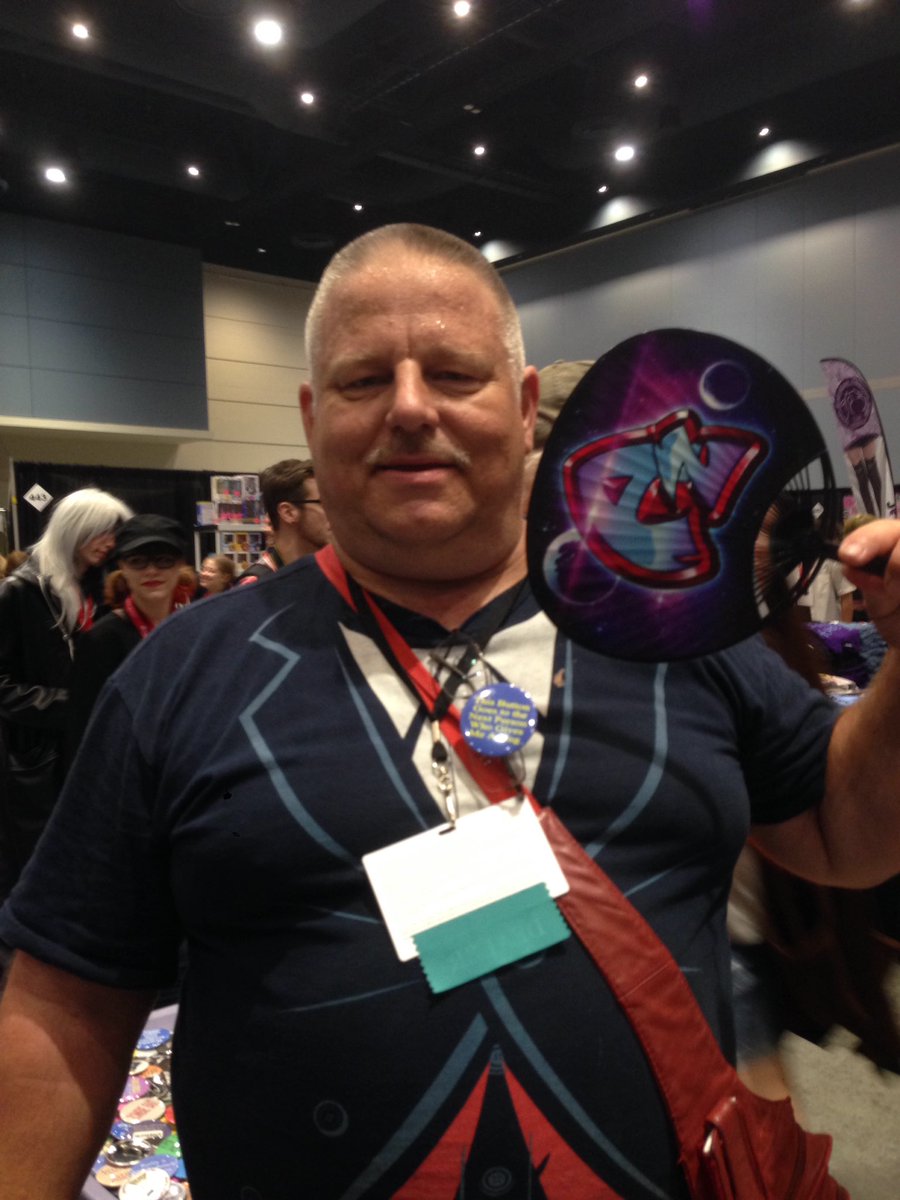 fennecphoenixm's tweet image. Next. #followthebutton