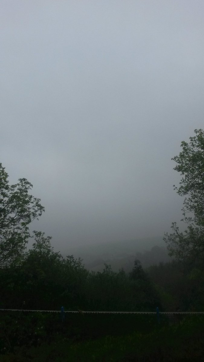 BealesBecci's tweet photo. Stormy skies over Devon.... #Devonlife #countryside #exmoor https://t.co/wFvt0VBvLQ