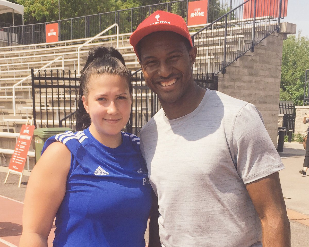 jesscosta22's tweet photo. Live from Stade Molson with @pbernier10 ⚽️☀️ #imfc #couperhone @Abrum514 https://t.co/Y6vfraNHL8