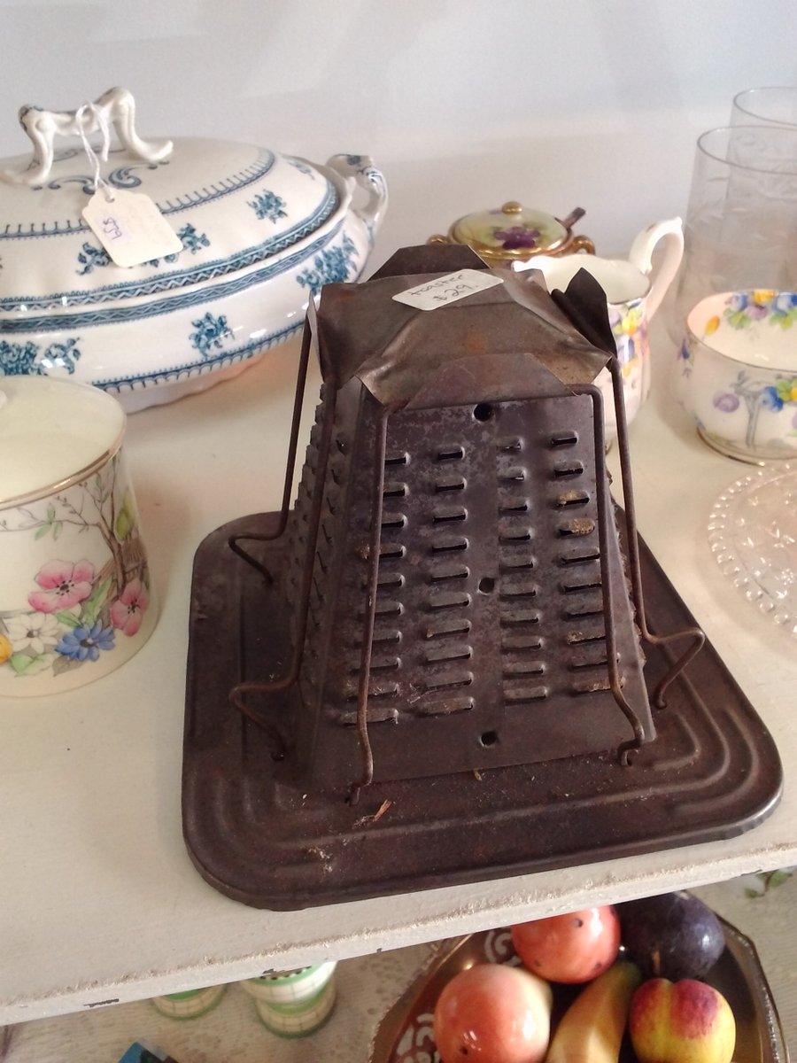 OnceAgain249's tweet image. Great priced #antiques on #OttawaStreet_BIA in #HamOnt #AntiquesRoadshow #Decorcentral, Www.onceagainantiqurstore