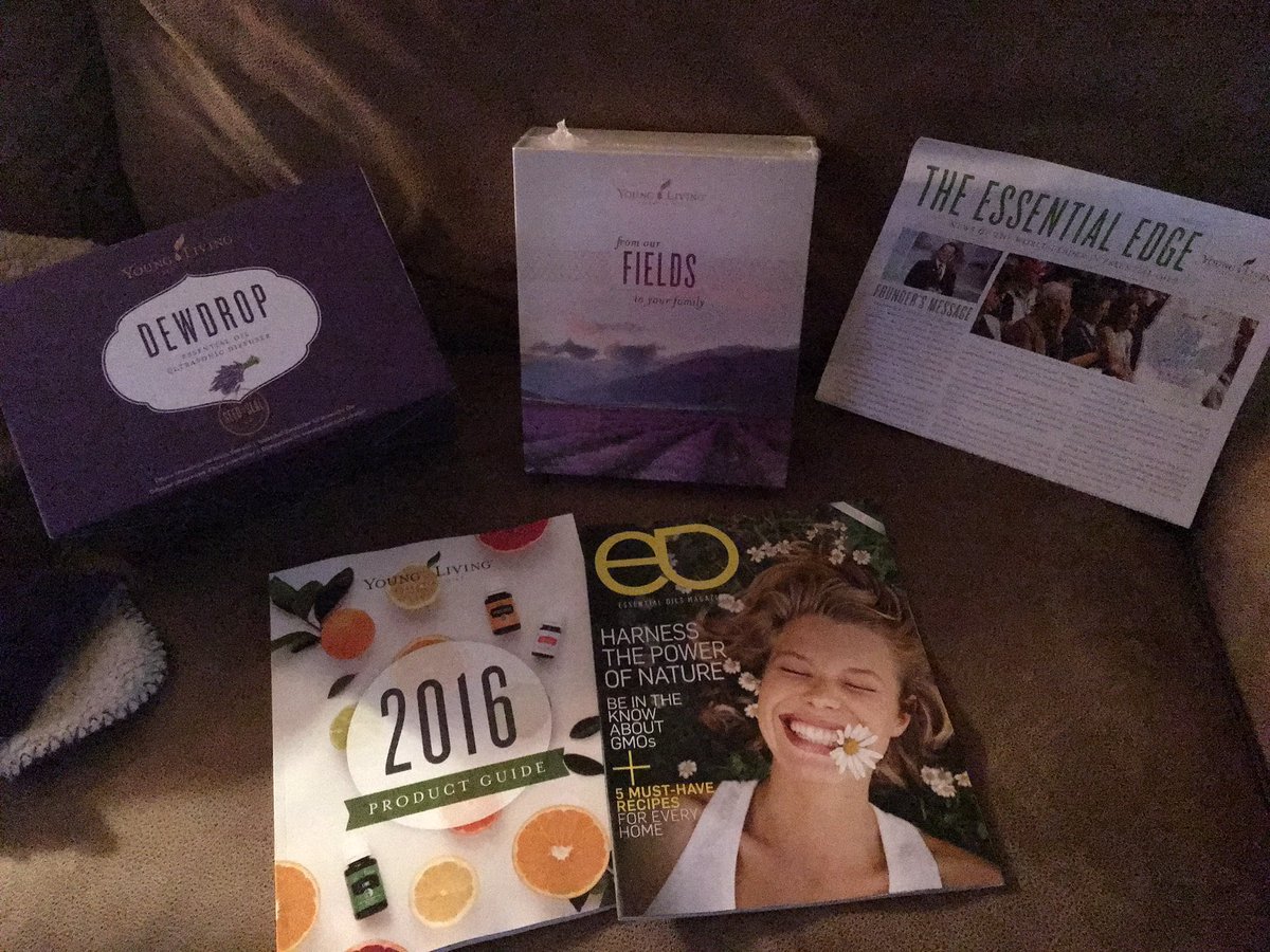 Marlospoiled's tweet photo. Beyond excited! #younglivingstarterkit #getspOILed #dewdropdiffuser #YoungLiving #MLM https://t.co/1R5Yd0g4ni