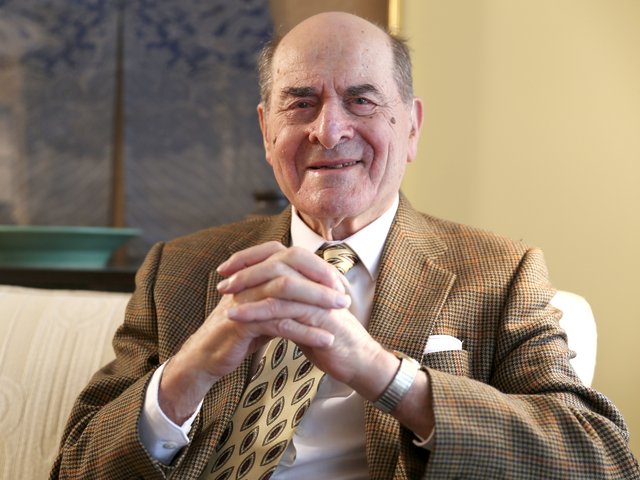 SafeinHome's tweet image. safeinhome.com/2016/05/27/92-…

At last! Thanks for all of the lives you've helped save, Dr. Heimlich.