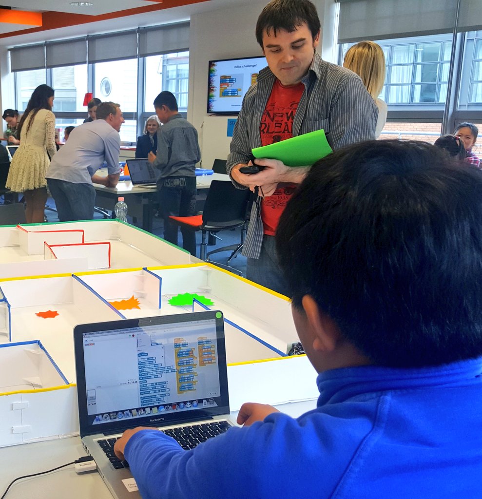 DavidPollardIRL's tweet image. Not to mention Liuba, David, Johan and, of course, the awesome @EmerThornbury! #edchatie #coderobotics