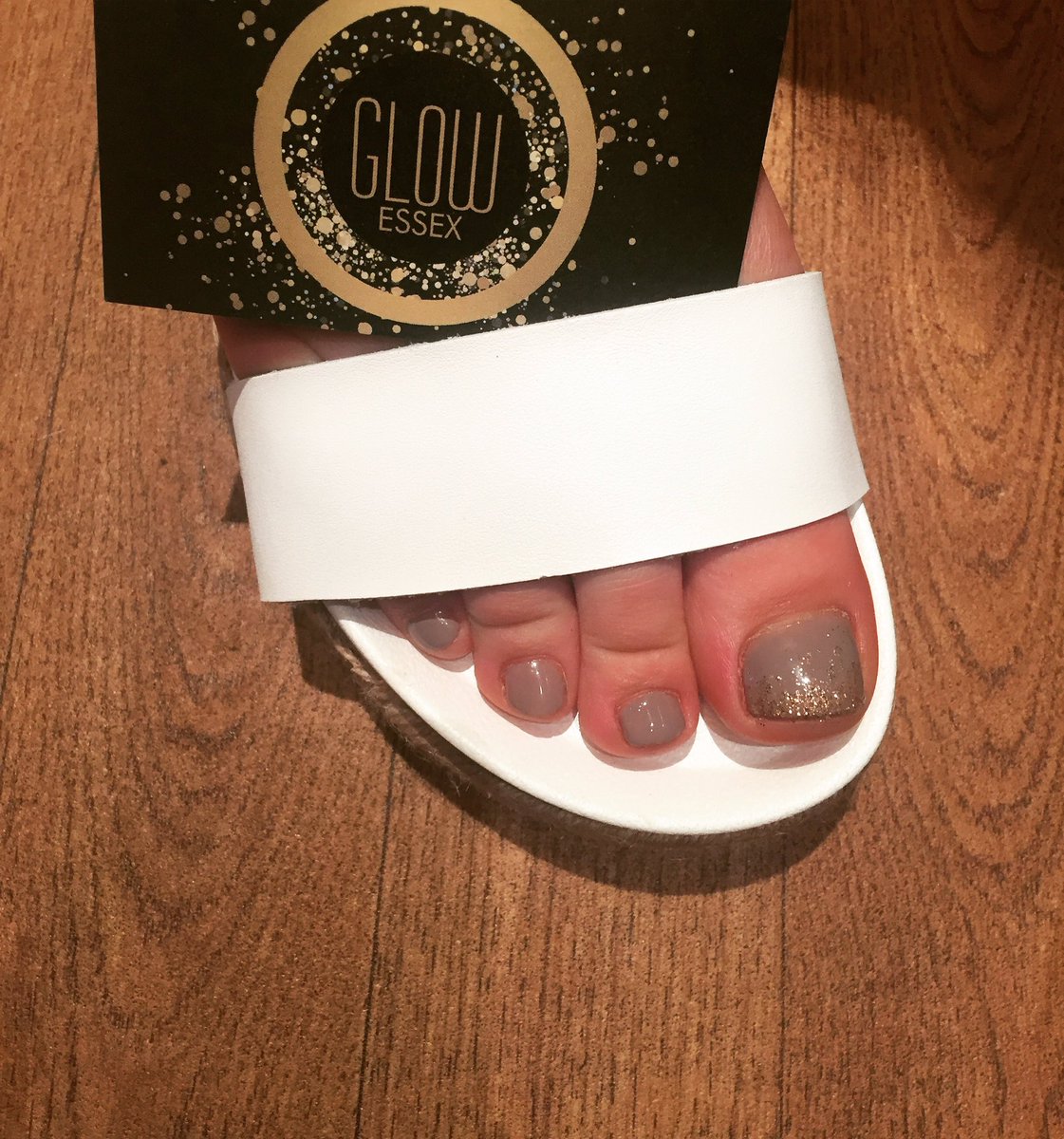 glow_essex's tweet photo. #ombré #nude #gelpolish #nails #nailart #glitter #model #pretty #happy #essex #london . Happy customer for #werfest https://t.co/0iLClFMzE7