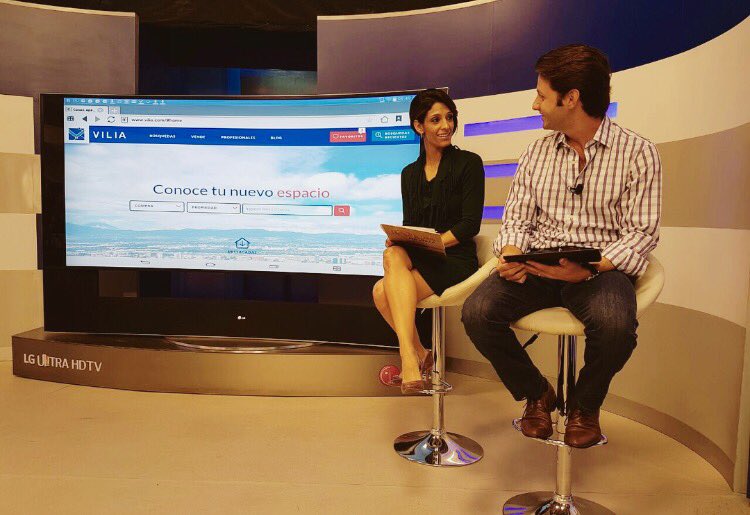 AlfredoVilaGT's tweet photo. En @vivalm_gtv de @Guatevision_tv hablando sobre cómo buscar #propiedades en https://t.co/midu8XWGmI #Guatemala https://t.co/DF5HZIhKOM