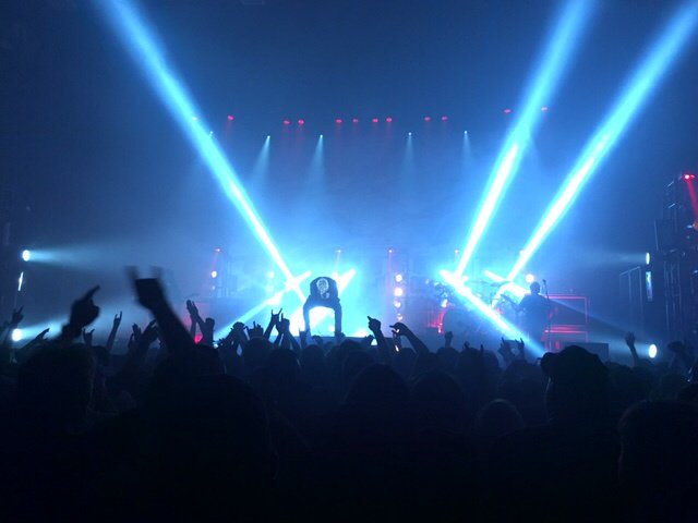 circlepit78's tweet photo. Last night @CriterionOKC with @deftones
#deftones #thecriterionokc #thecriterion #deftonesokc #metalshows #metal https://t.co/ka4Cm0ds8K